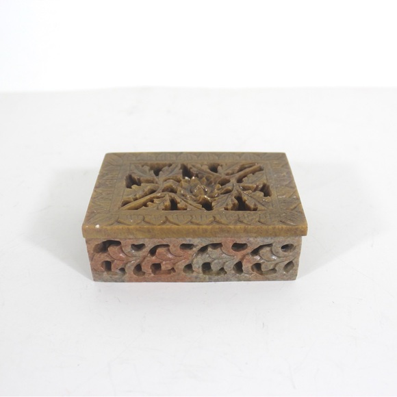 Vintage Carved stone box - Picture 5 of 9